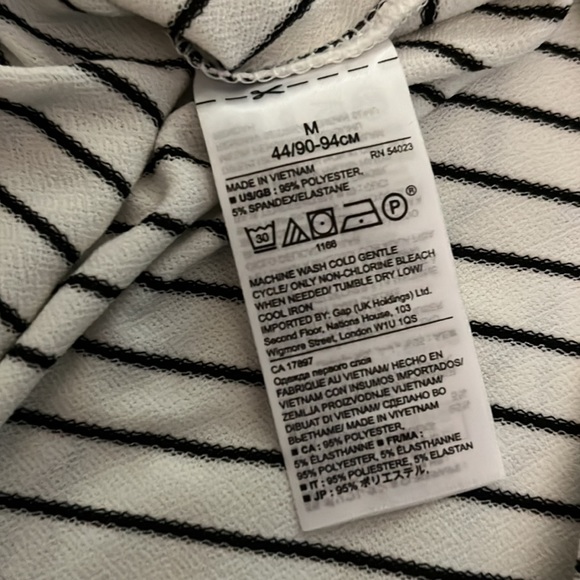 Banana Republic Off the Shoulder striped top - Picture 5 of 5